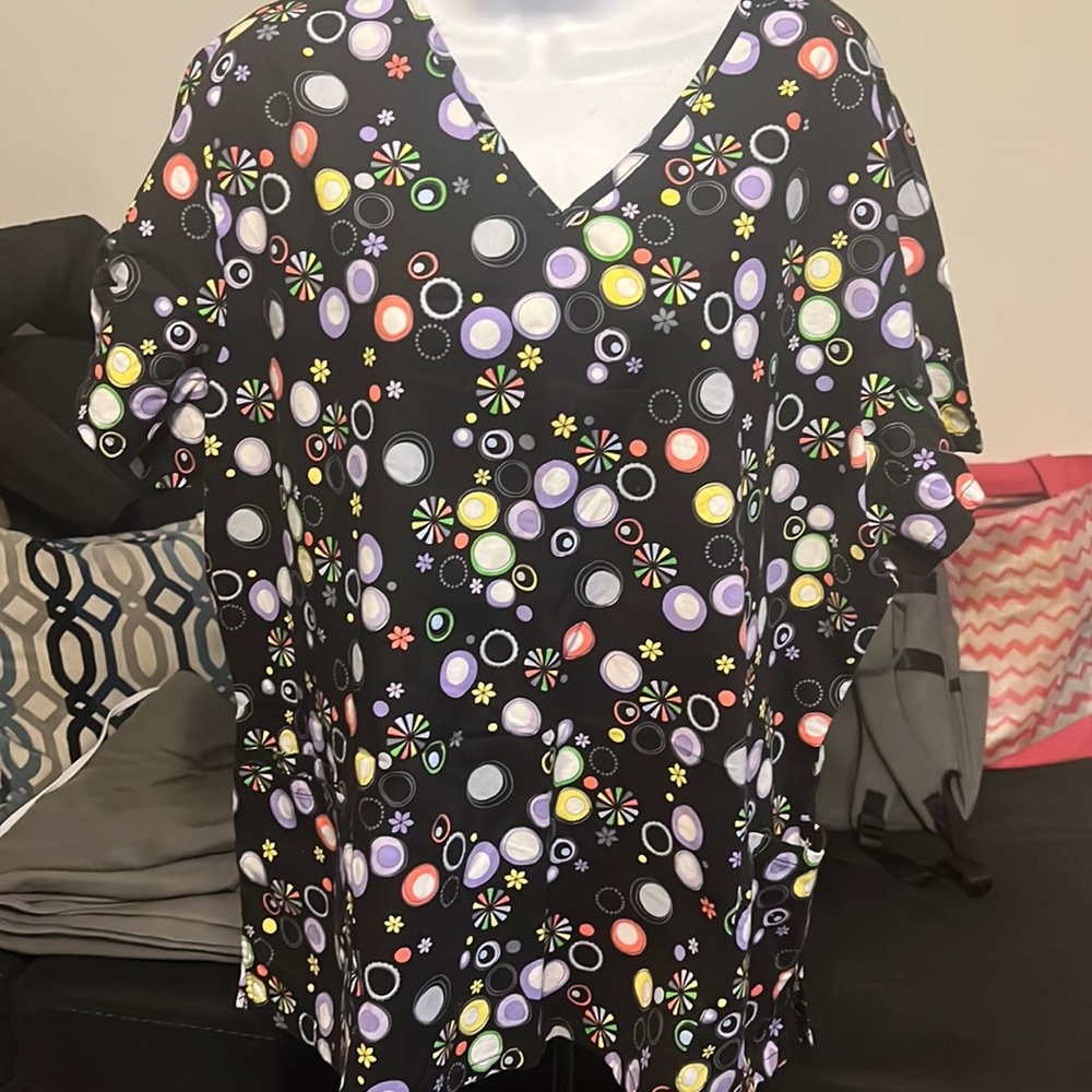 Scrub top